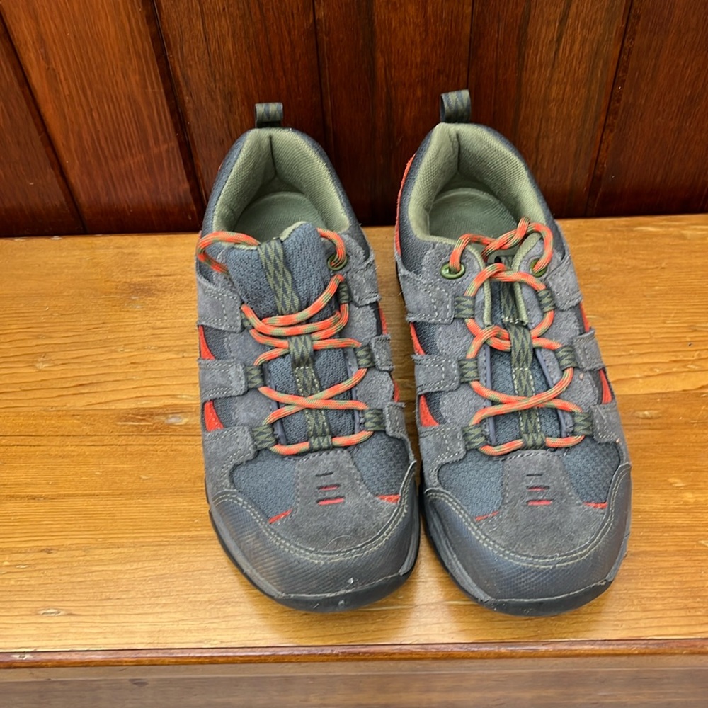 LL Bean kids hiking shoes size 5